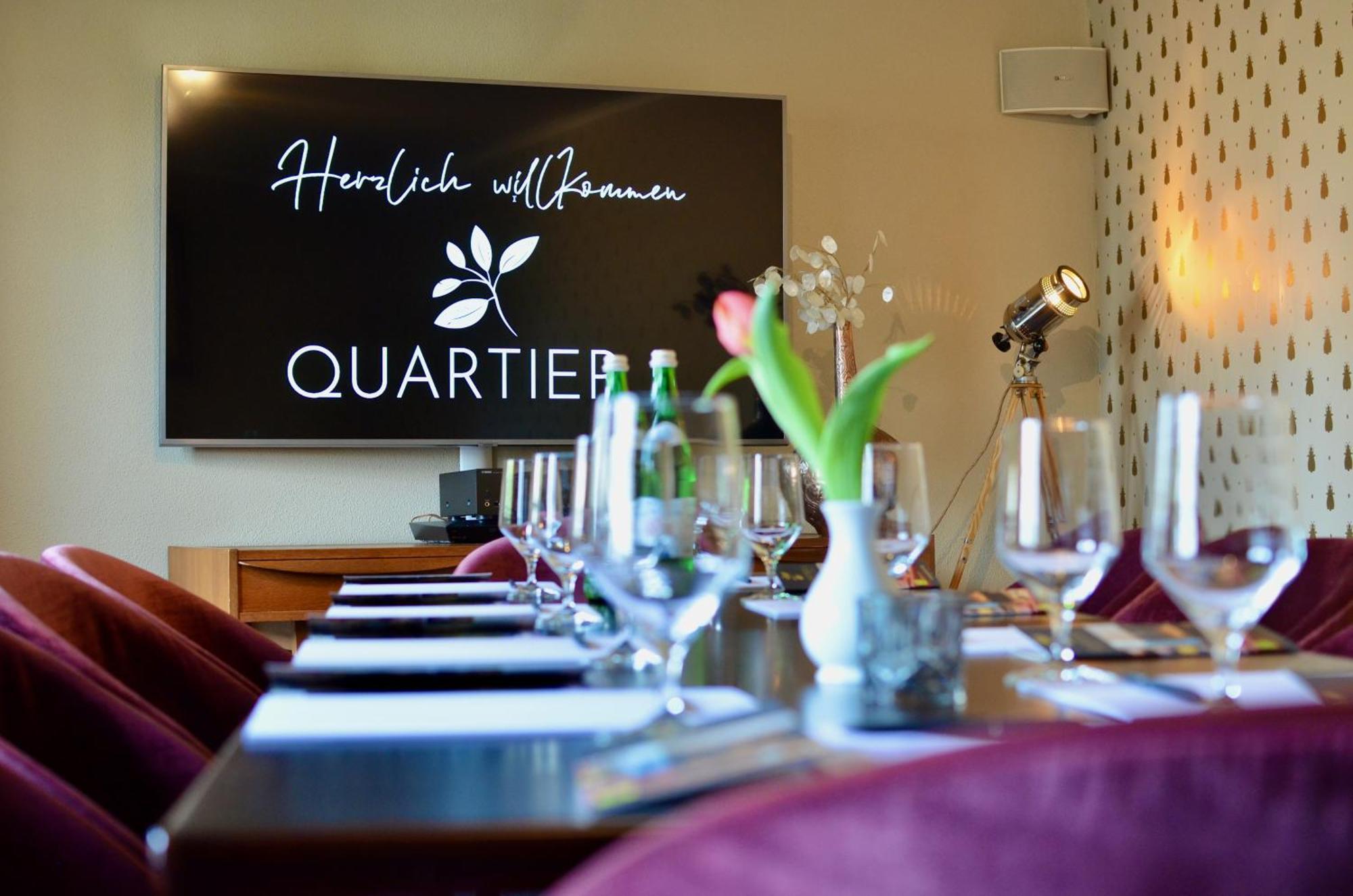 Logis Hotel Quartier 5, Saechsische Schweiz, Mit Restaurant, Cafe & Bar คัวร์ออร์ท กอห์ริช ภายนอก รูปภาพ